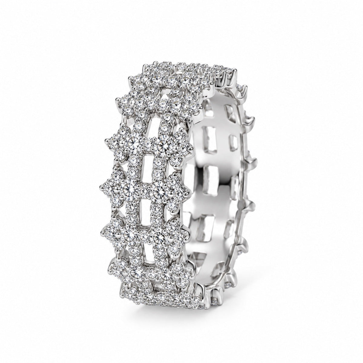 Bague Nicki, anneau large pavé ajouré, finition argentée