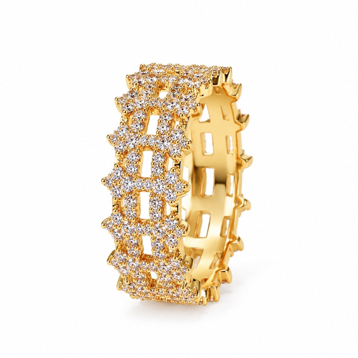 Bague Nicki, anneau large pavé ajouré, finition dorée